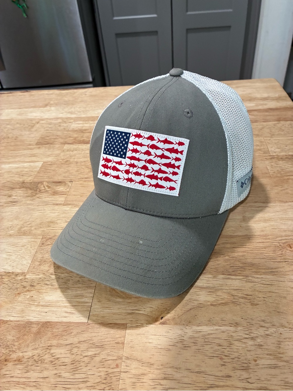 Columbia PFG Hat Fish American Flag Mesh Snapback Trucker Cap Flex Fit